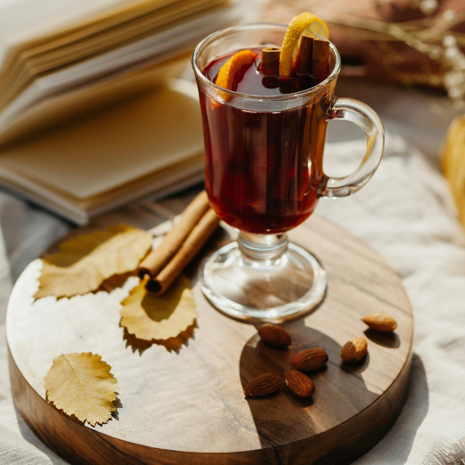 GLÜHWEIN UND PUNSCH